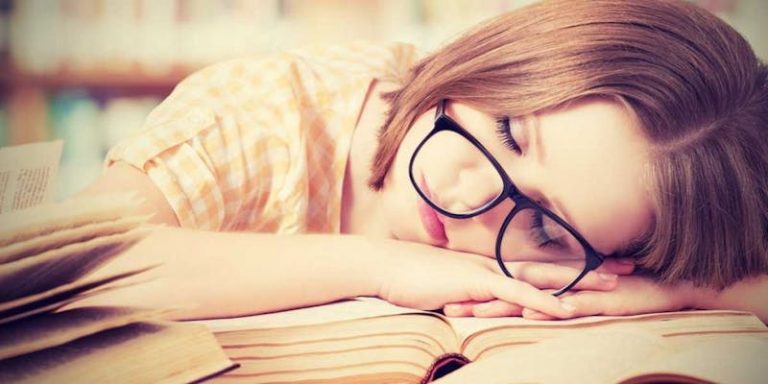 Lack of Sleep and Stress Affect Our Weight!!