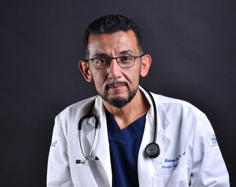 Dr. Juan Roberto González Santamaría